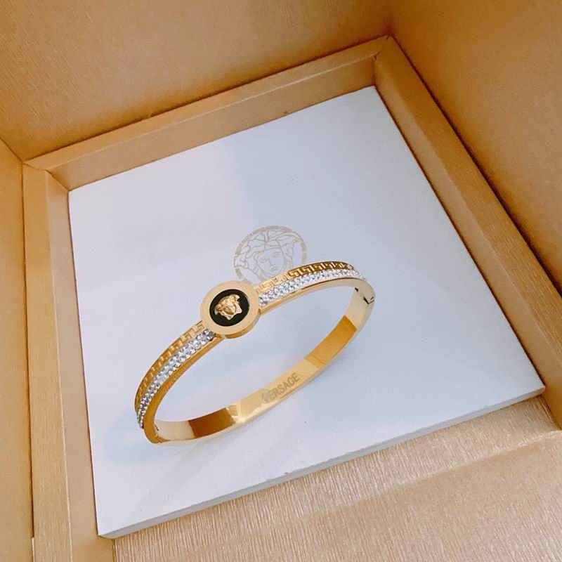 Versace bracelet 01yxh01